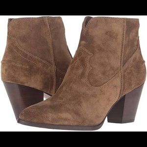Frye Renee Short Boot in Cashew - western bootie